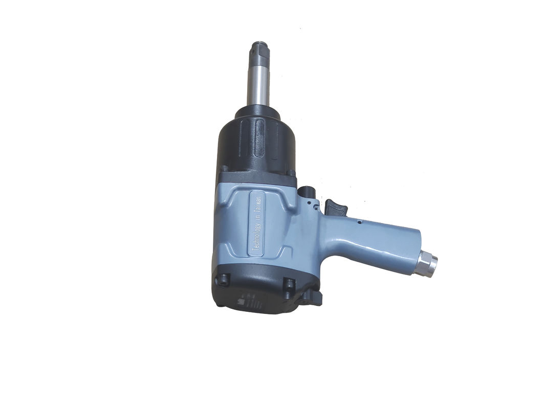 6000rpm Central Pneumatic 1/2 In Air Impact Wrench For Car With Rubber Cover
